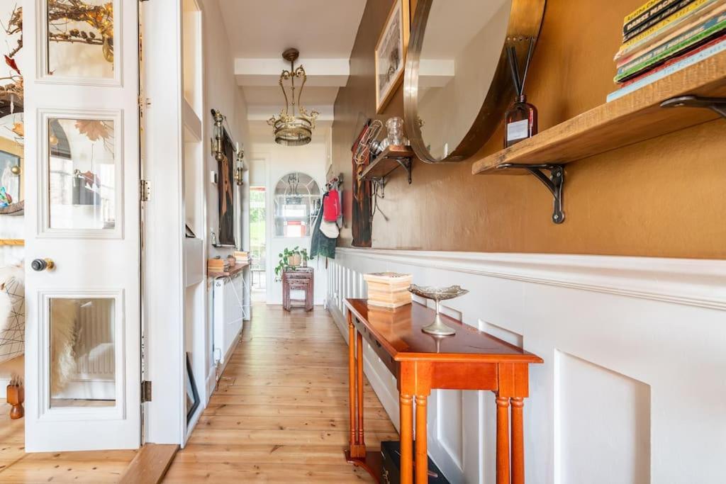 Apartamento Holyrood Park: Lush & Arty 2 Double Bed Flat Edimburgo Exterior foto