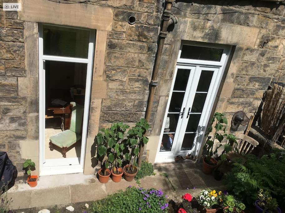 Apartamento Holyrood Park: Lush & Arty 2 Double Bed Flat Edimburgo Exterior foto