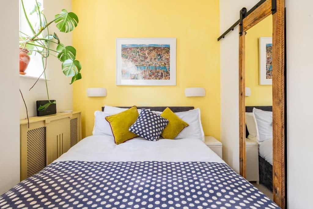 Apartamento Holyrood Park: Lush & Arty 2 Double Bed Flat Edimburgo Exterior foto
