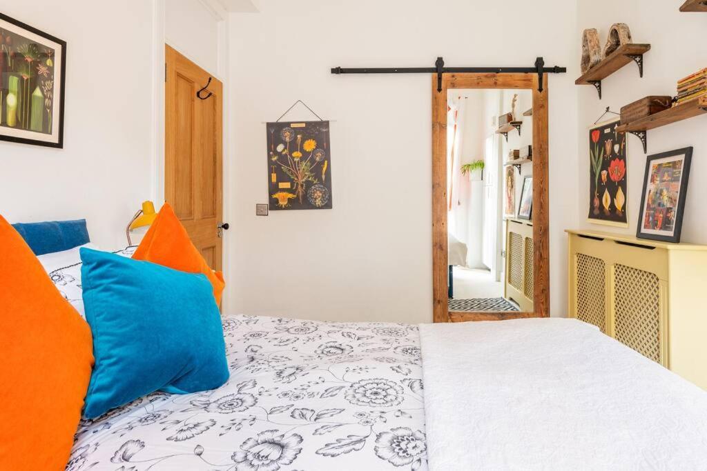Apartamento Holyrood Park: Lush & Arty 2 Double Bed Flat Edimburgo Exterior foto