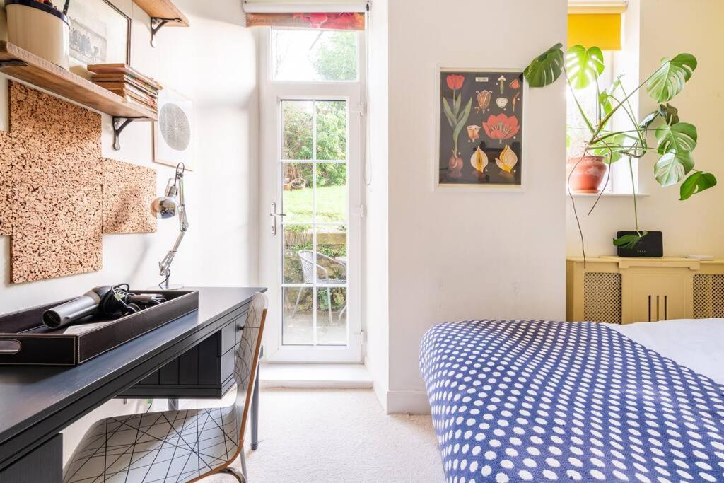 Apartamento Holyrood Park: Lush & Arty 2 Double Bed Flat Edimburgo Exterior foto