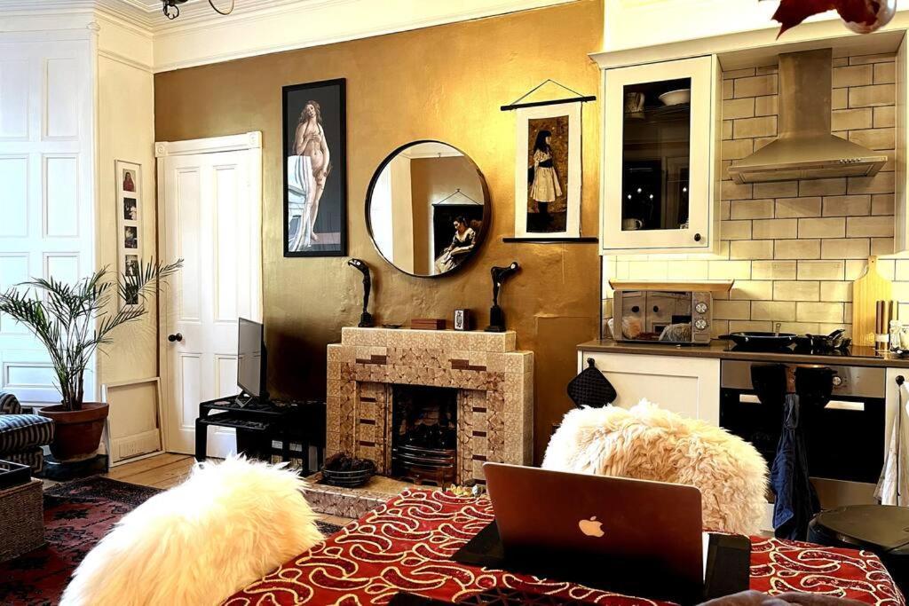 Apartamento Holyrood Park: Lush & Arty 2 Double Bed Flat Edimburgo Exterior foto