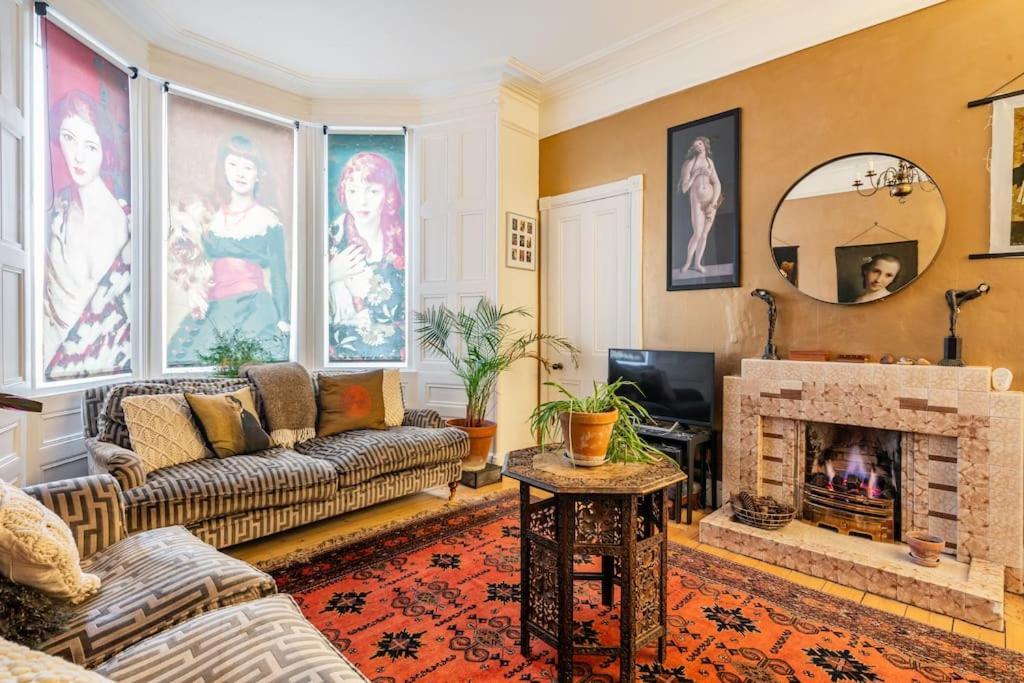 Apartamento Holyrood Park: Lush & Arty 2 Double Bed Flat Edimburgo Exterior foto